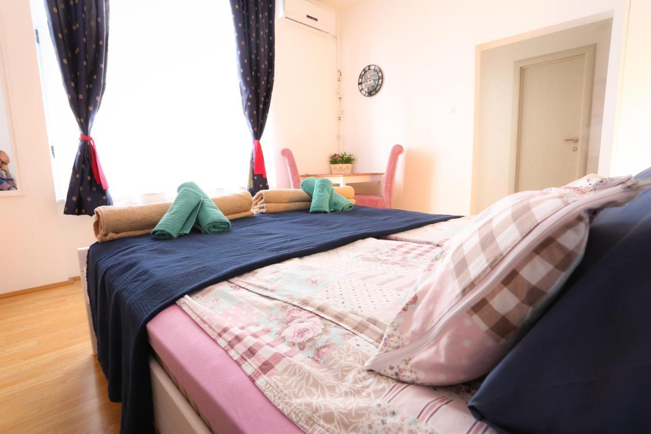 Studio Apartman Ld U Strogom Centru Novi Sad Exterior foto